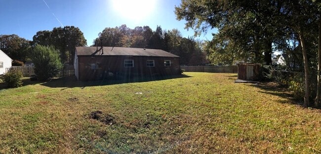 Building Photo - 4936 Carnation Ave