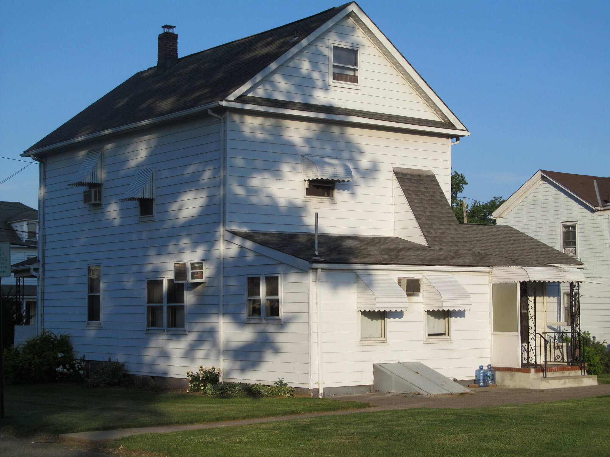 Building Photo - 81 Anderson St
