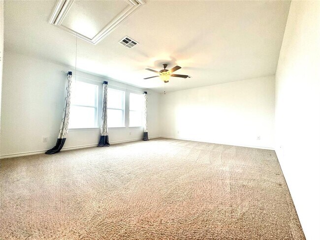 Building Photo - 1007 Moose Rd