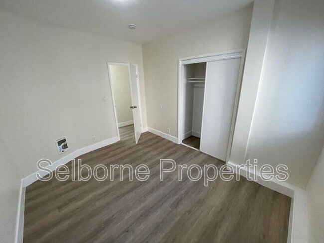 Building Photo - 1944 E 20th St