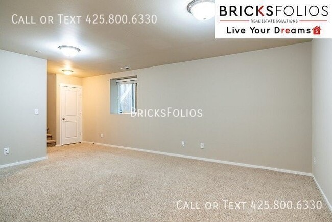 Building Photo - 4-bedroom Lynnwood gem near shops and rest...