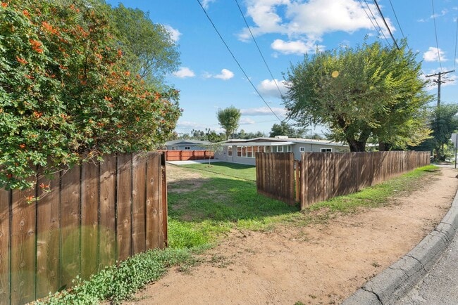 Building Photo - RV/trailer parking