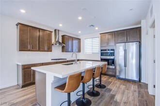 Building Photo - 11649 Stone Curlew Ave