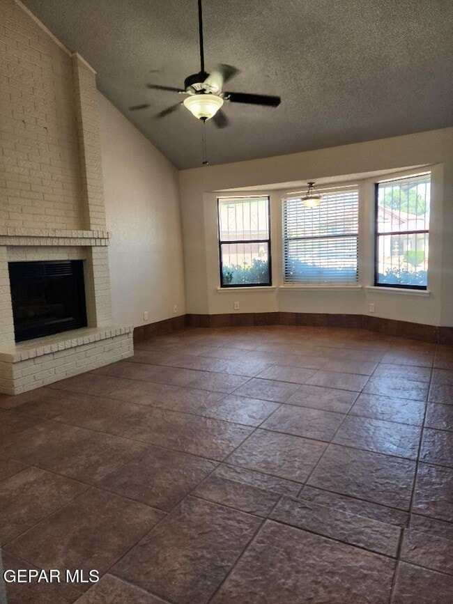 Building Photo - 11300 Crater Lake Ave