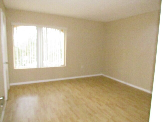 Building Photo - 2351 NW 33rd St