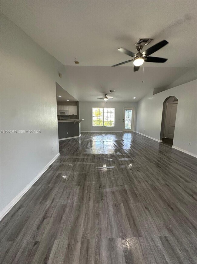 Building Photo - 507 Peerless Cir