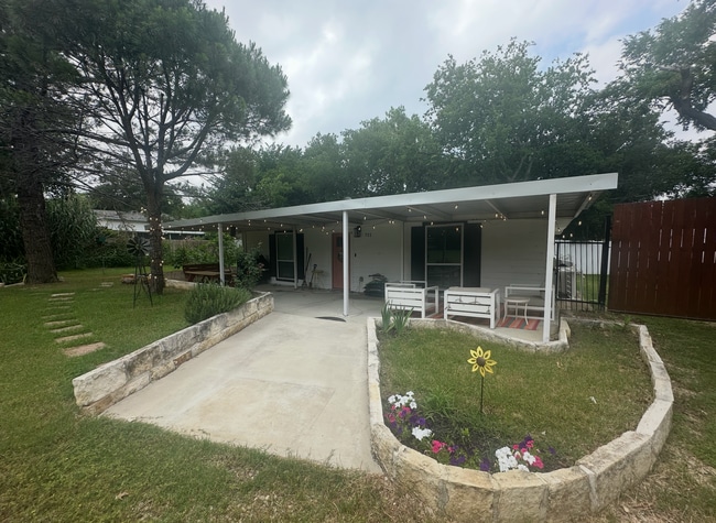 Building Photo - 721 Thompson Dr