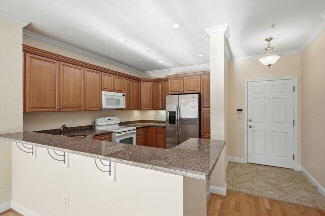 Building Photo - 295 Salem St