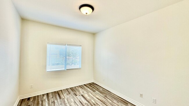 Building Photo - Great Single Story Home Minutes from Everything in Quiet cul-de-sac Street & Neighborhood Locatio...