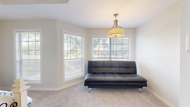 Building Photo - 1803 Fernhaven Cir