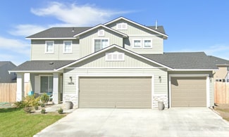 Building Photo - Spacious Home in Quiet Neighborhood