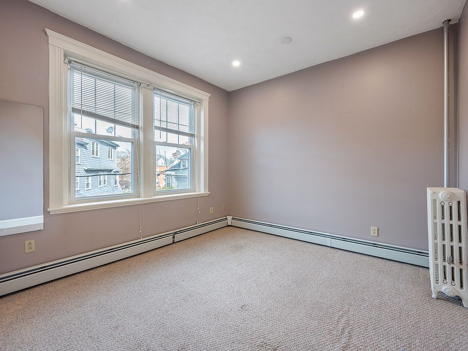 Building Photo - 21 Sutherland Rd