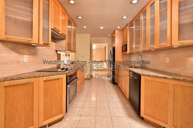 Building Photo - 102 Mallard Ct