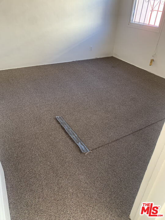 Building Photo - 107 W 84th Pl