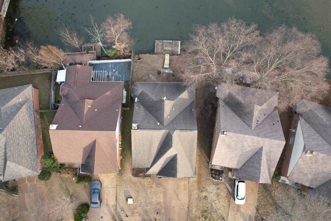 Building Photo - 2256 Lake Springs Ln