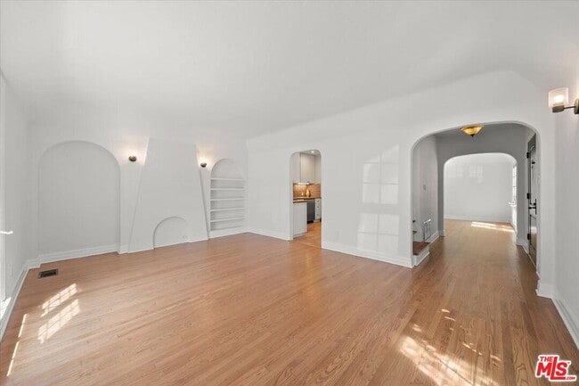 Building Photo - 6233 W 6th St