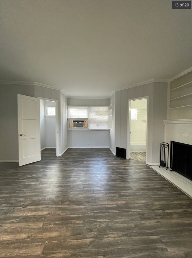 Building Photo - 1815 W Victory Blvd