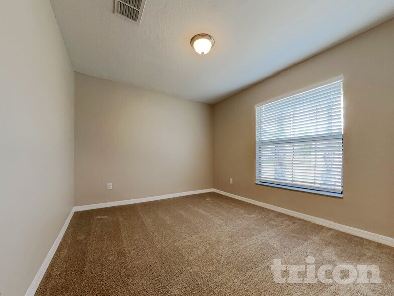 Building Photo - 10034 Carloway Hills Dr