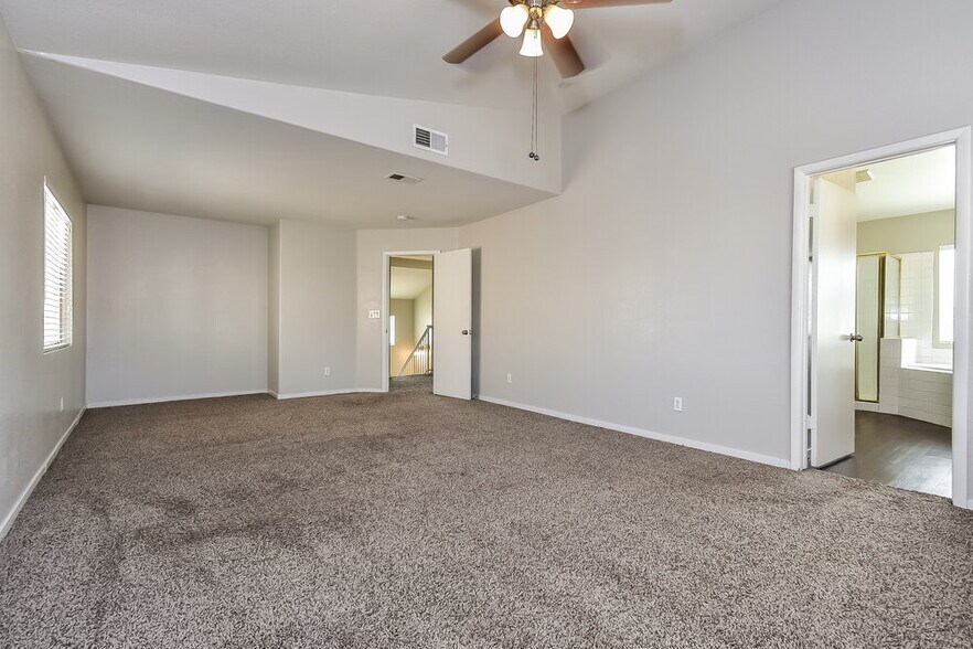 Building Photo - 4841 Villa Elisa Cir