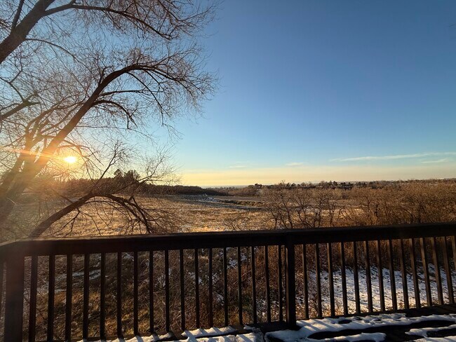 Building Photo - 643 Woodridge Dr