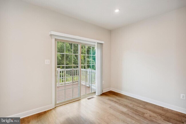 Building Photo - 19753 Grn Vlg Dr