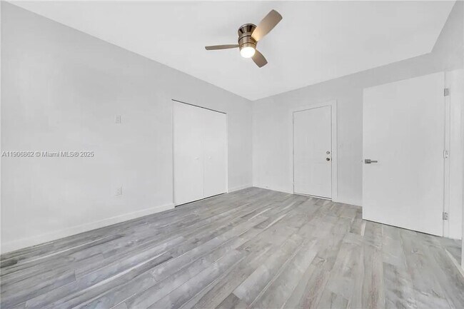 Building Photo - 1036 SW 5th St