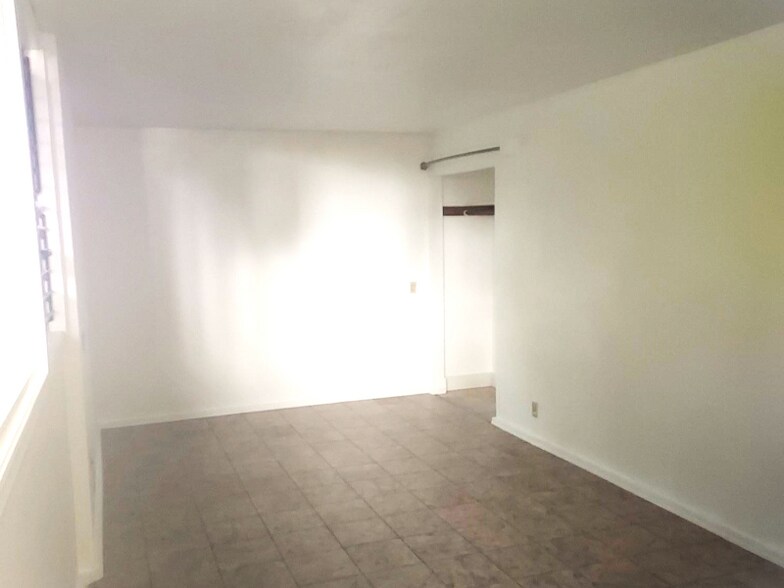 Building Photo - 81-6587 Mamalahoa Hwy