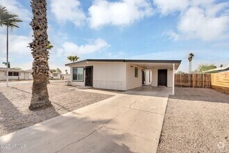 Building Photo - 800 E Melrose Dr