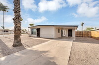 Building Photo - 800 E Melrose Dr