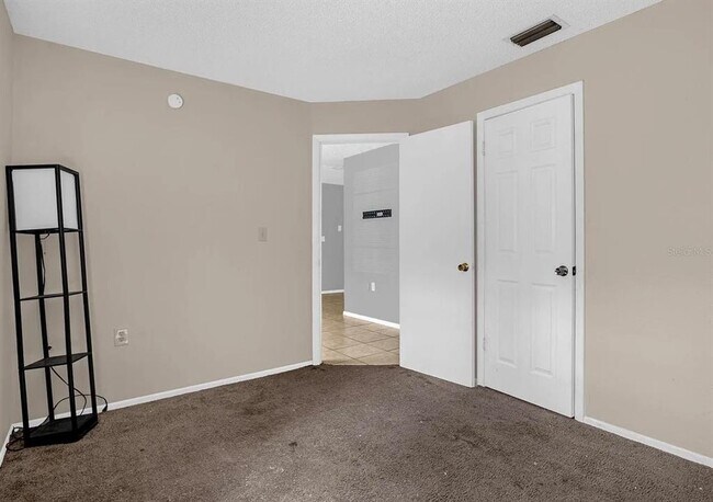 Building Photo - 15115 Omaha St