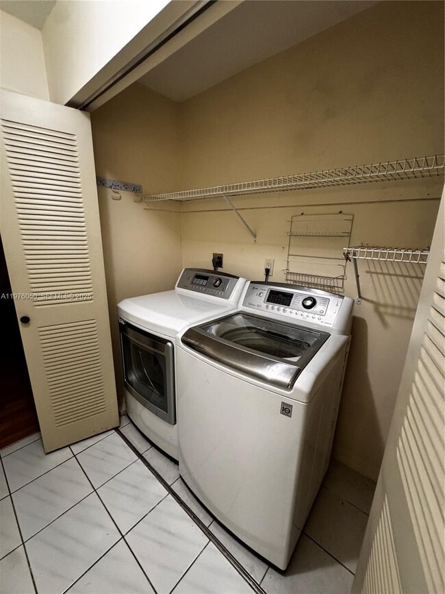 Building Photo - 1314 SW 124th Pl