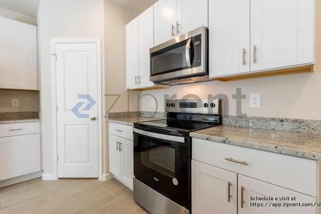 Building Photo - 458 Salisbury Cir