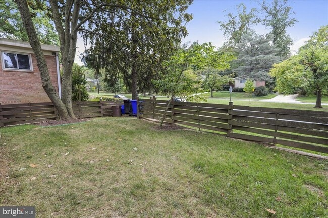 Building Photo - 5511 Huntington Pkwy