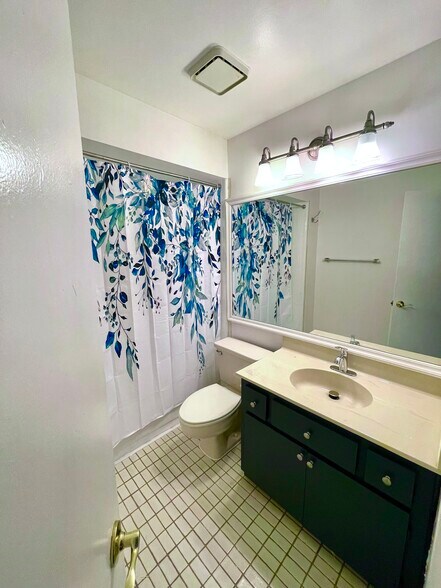 Building Photo - 8326 Tangelo Tree Dr