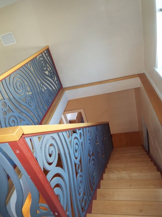 Building Photo - Historic Beauty 4 Bedroom 3 Bathroom