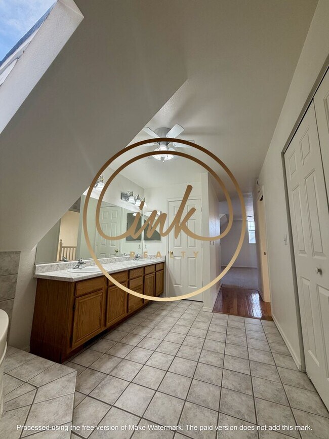 Building Photo - Lovely Carson City Home