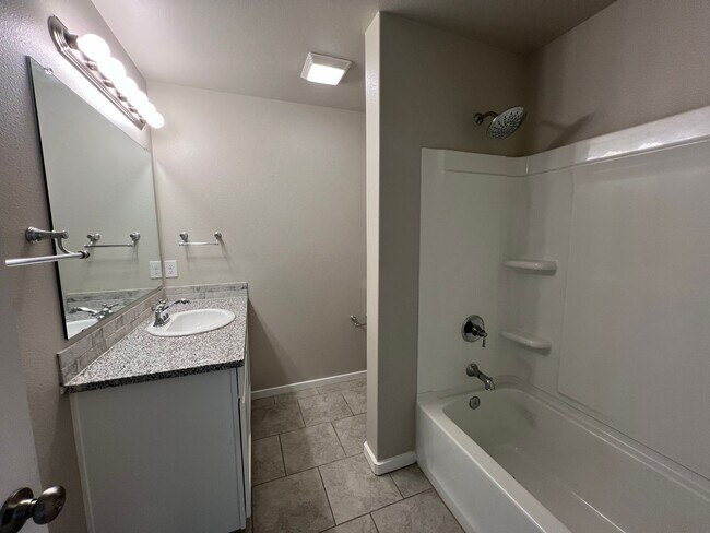 Building Photo - Spacious 3/2 located in Lubbock-Cooper ISD in Bell Farms- AVAILABLE NOW!