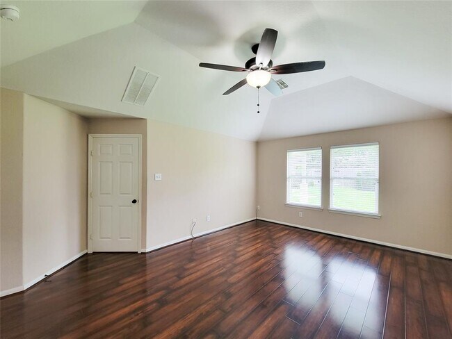 Building Photo - 21123 Amber Crossing Dr