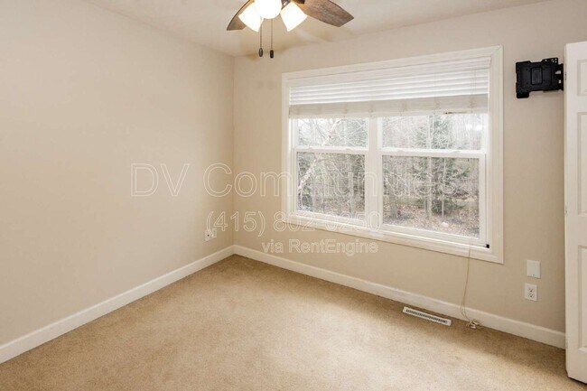 Building Photo - 8240 Talbot Cir