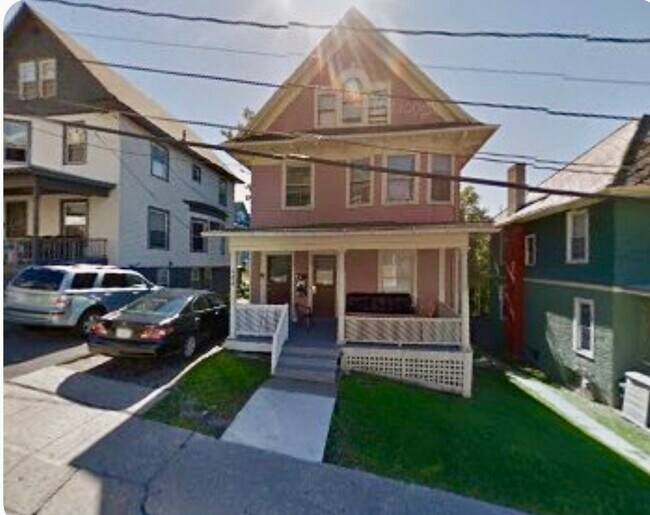 Primary Photo - 111 Catherine St