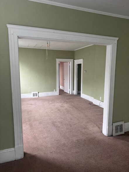 Living room - 1918 E 123rd St