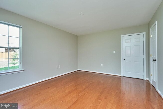 Building Photo - 4100 Fountainside Ln