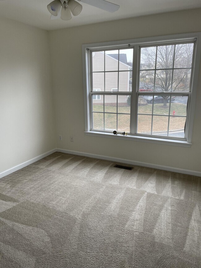 Building Photo - 1435 Glenside Green Ct