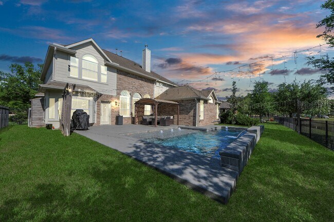 Building Photo - 30214 Vinebriar Dr