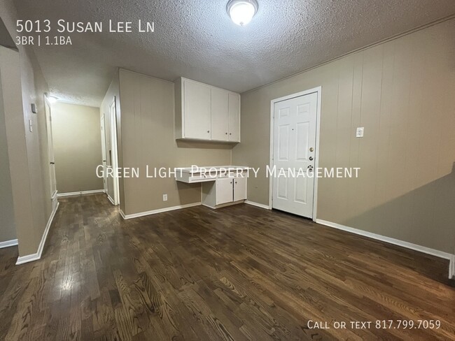 Building Photo - 5013 Susan Lee Ln