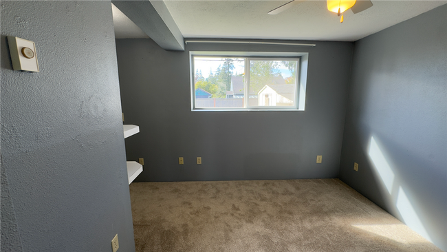 Building Photo - Studio Plus in Mount Vernon!!!