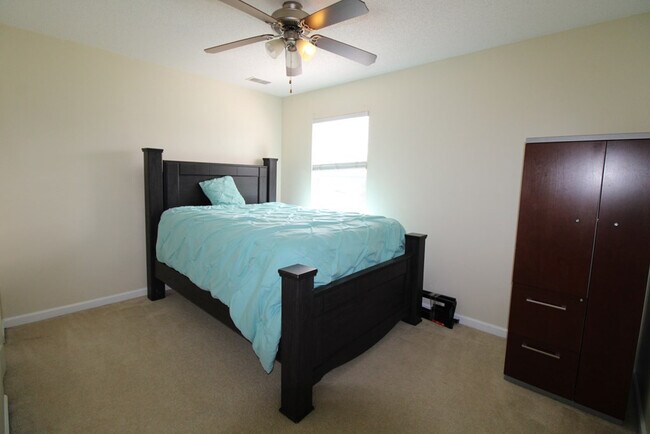 Building Photo - 1724 Polaris Dr