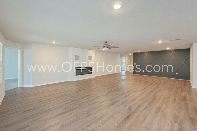 Building Photo - 6705 Sarah Ann Way