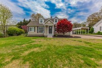Building Photo - 519 Rosewood Dr