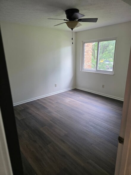 Building Photo - 1440 Hollow Run